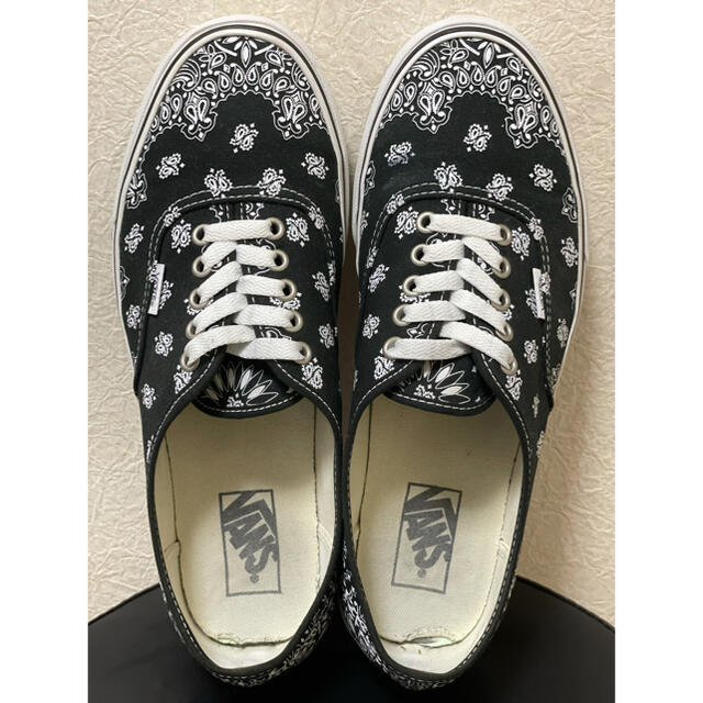 VANS(ヴァンズ)のVANS Authentic ペイズリー 27.5 メンズの靴/シューズ(スニーカー)の商品写真