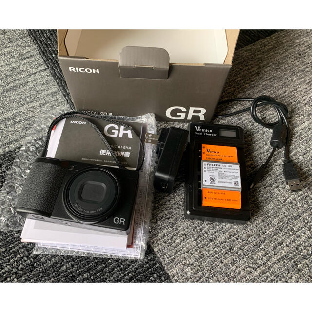 美品　RICOH GRⅢコンパクトデジタルカメラ