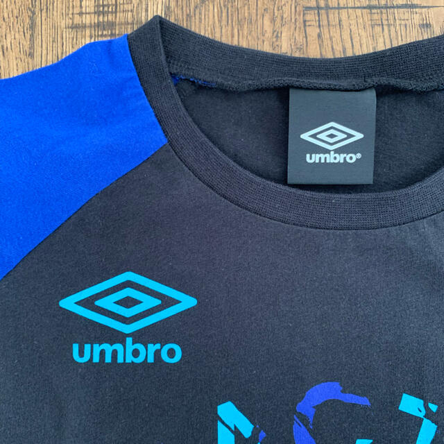 UMBRO(アンブロ)のumbro デザント　160cm Tシャツ　黒　青 キッズ/ベビー/マタニティのキッズ服男の子用(90cm~)(Tシャツ/カットソー)の商品写真