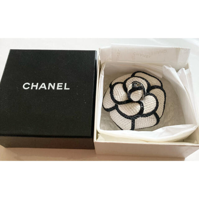 超美品 CHANEL ブローチ カメリア バイカラー 希少レア シャネル