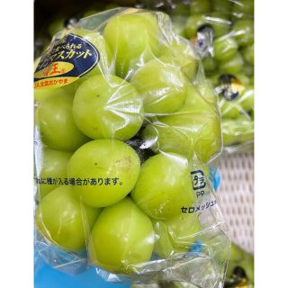 激安価格!岡山県産【シャインマスカット】優品 8房 5kg!の通販 by Mr