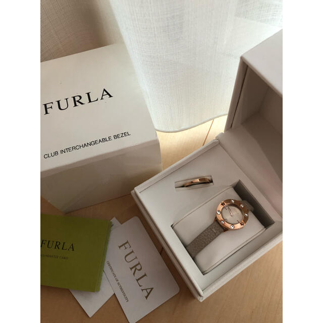 FURLA⭐︎腕時計　箱・保証書付き