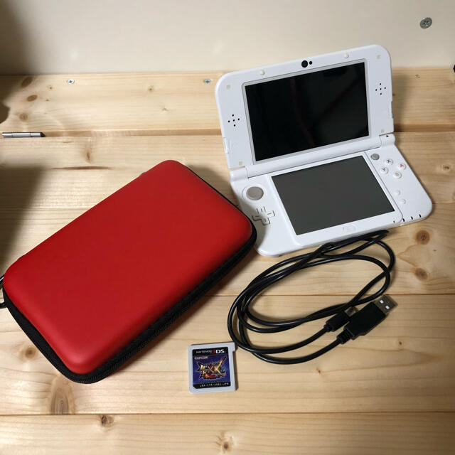 ニンテンドー　new3dsll  本体　モンスターハンターダブルクロス付き