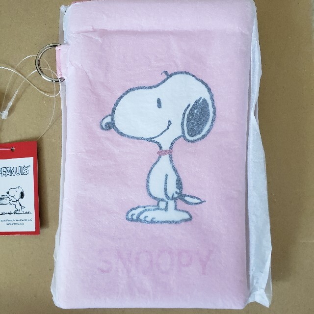 SNOOPY(スヌーピー)の新品　パカパカポーチ　スヌーピー エンタメ/ホビーのおもちゃ/ぬいぐるみ(キャラクターグッズ)の商品写真