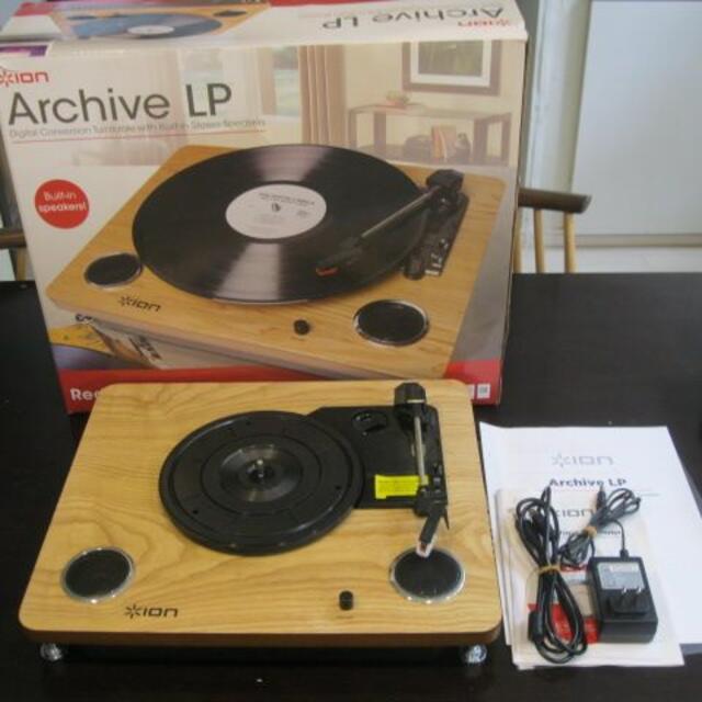 値引！レコードプレーヤー　ION  Archive LP スマホ/家電/カメラのオーディオ機器(ポータブルプレーヤー)の商品写真