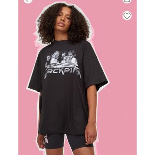 エイチアンドエム(H&M)のタイムセール！H&M ブラックピンク　タグ無し⭐︎値下げオンライン完売(Tシャツ(半袖/袖なし))