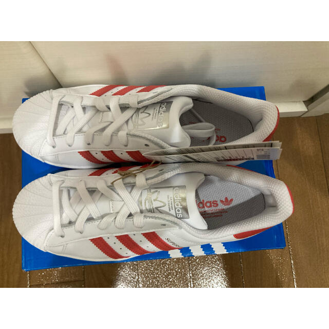 adidas(アディダス)の新品 23.5cm アディダス スーパースター レッド クルーレッド レディースの靴/シューズ(スニーカー)の商品写真