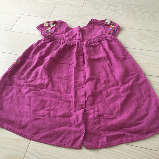 NEXT(ネクスト)のnext パープル刺繍ワンピース　110cm〜120cm キッズ/ベビー/マタニティのキッズ服女の子用(90cm~)(ワンピース)の商品写真