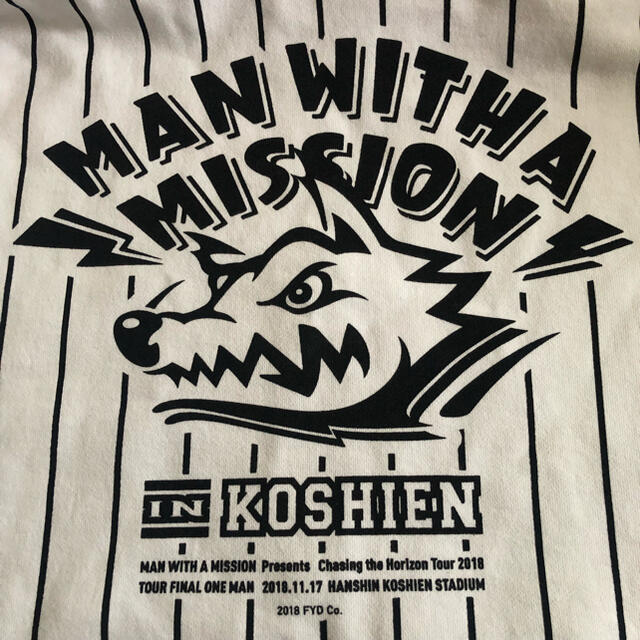 MAN WITH A MISSION(マンウィズアミッション)の古着　MAN WITH A MISSION Liveツアーパーカー◇M-0227 エンタメ/ホビーのタレントグッズ(ミュージシャン)の商品写真