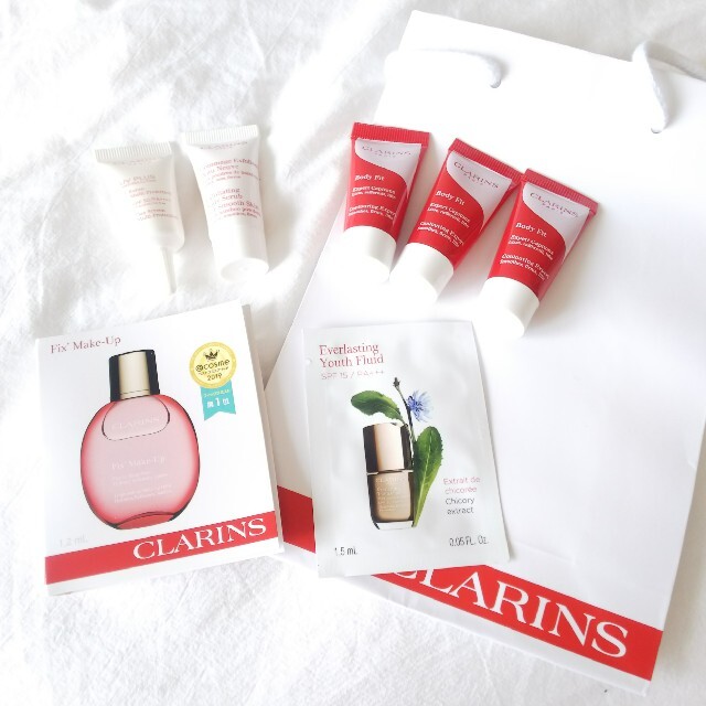 CLARINS(クラランス)の★新品未使用★　クラランス　サンプル+ショッパー　8点セット コスメ/美容のキット/セット(サンプル/トライアルキット)の商品写真