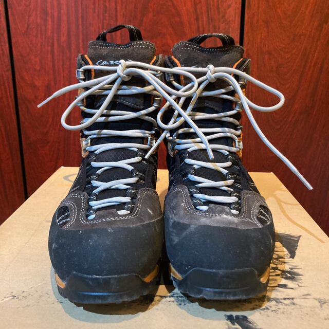 SCARPA(スカルパ)のAKU 23.5 登山靴 3シーズン 雪山 岩稜　マウンテンブーツ スポーツ/アウトドアのアウトドア(登山用品)の商品写真