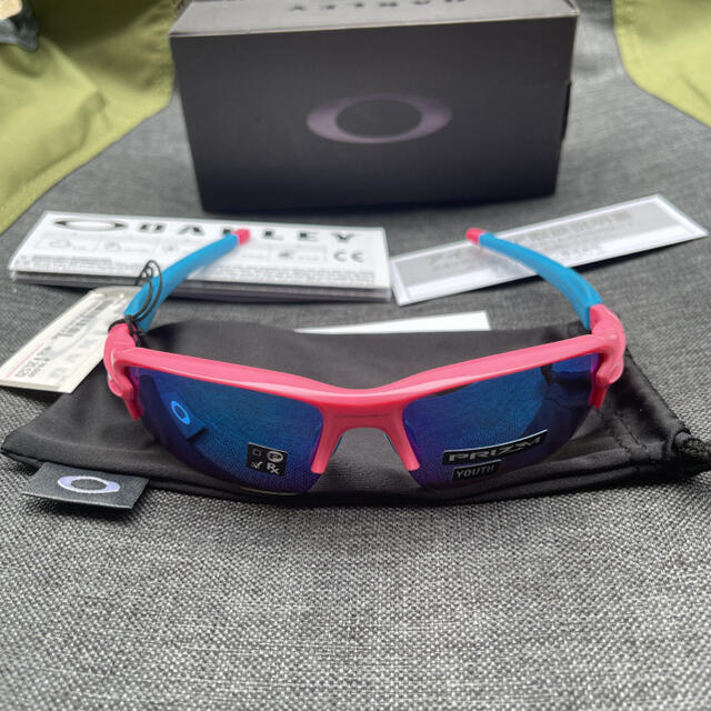 Oakley - ☆子供用 新品未使用☆ 訳あり格安‼️ Flak XSの通販 by