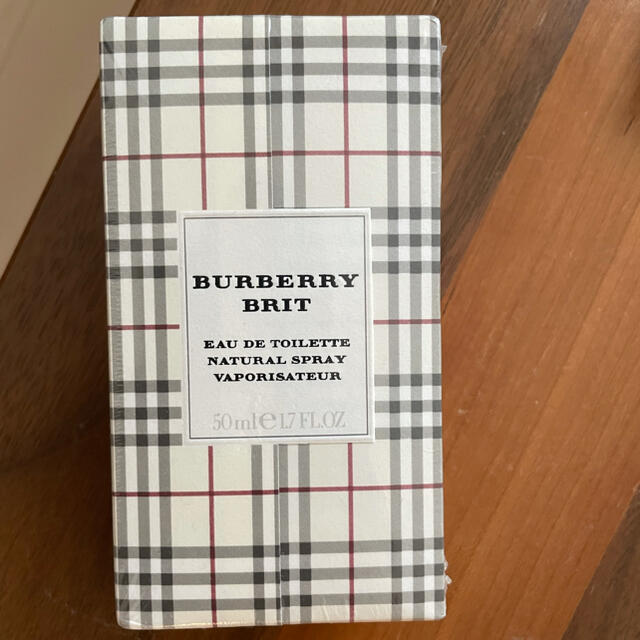 BURBERRY(バーバリー)のバーバリーブリット　香水　50ml コスメ/美容の香水(ユニセックス)の商品写真