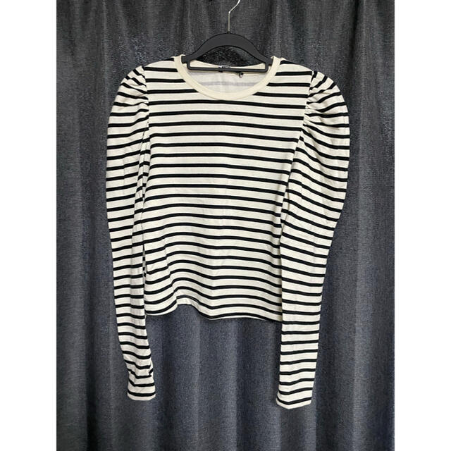 ZARA(ザラ)のパフスリーブ　トップス レディースのトップス(カットソー(長袖/七分))の商品写真