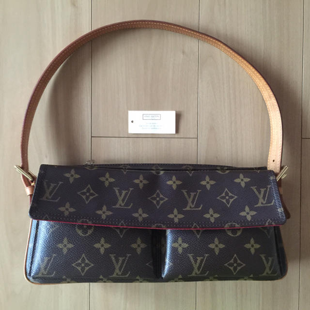 LOUIS VUITTON(ルイヴィトン)のヴィトン ビバシテ レディースのバッグ(ショルダーバッグ)の商品写真