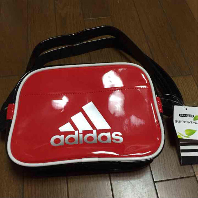 adidas(アディダス)の☆新品☆adidasバッグ スポーツ/アウトドアのスポーツ/アウトドア その他(その他)の商品写真