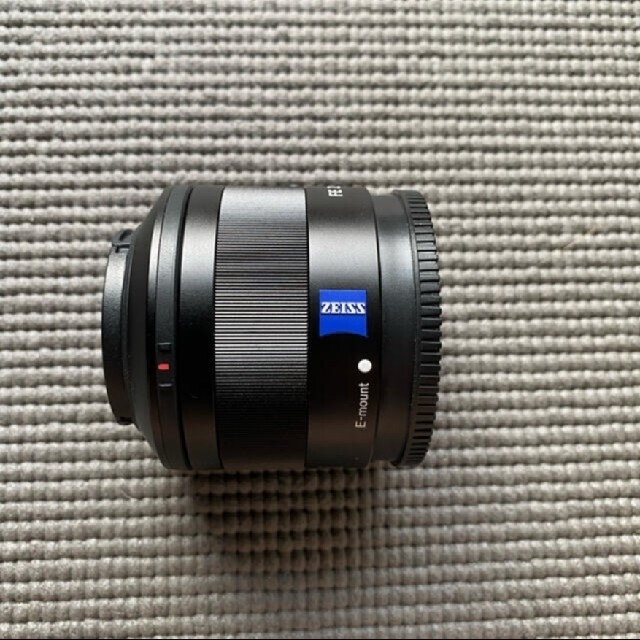 Sonnar T* FE 35mm F2.8 ZA SEL35F28Z Sonnar T* FE 35mm F2.8 ZA SEL35F28Z