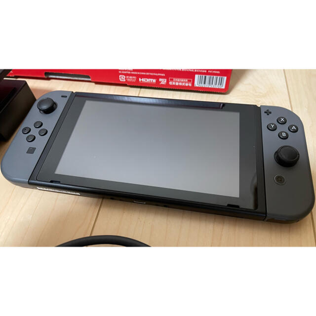 Nintendo Switch(ニンテンドースイッチ)のNintendo Switch Joy-Con(L)/(R)グレー 本体 エンタメ/ホビーのゲームソフト/ゲーム機本体(家庭用ゲーム機本体)の商品写真