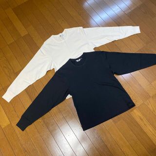 ユニクロ(UNIQLO)の試着のみ　２枚セット　ユニクロ　ユニクロユー　コットンクルーネックt （長袖）(Tシャツ(長袖/七分))