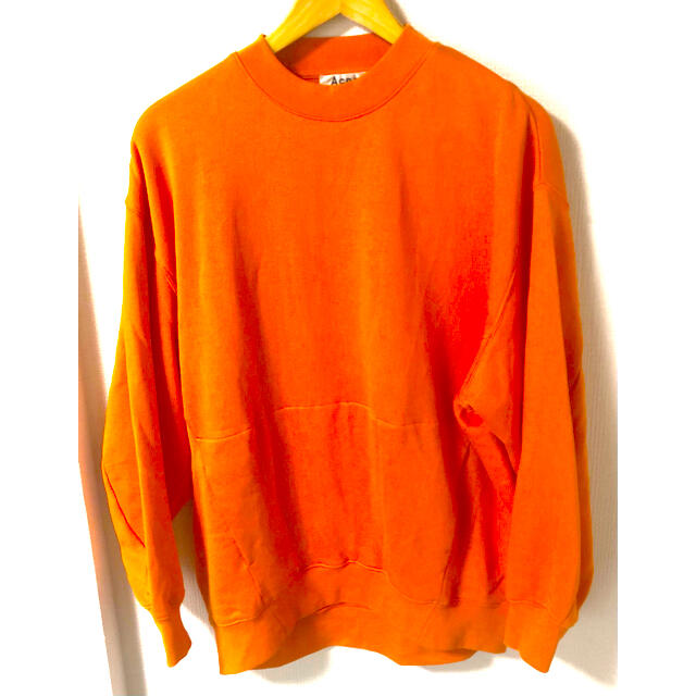 ACNE(アクネ)のAcne Studios アクネ  プルオーバースウェット　orange レディースのトップス(トレーナー/スウェット)の商品写真