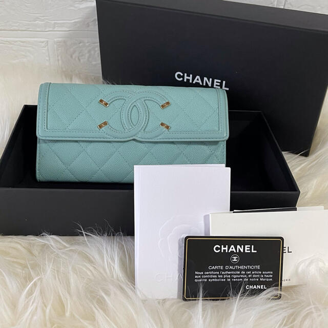 CHANEL(シャネル)の美品❤️ レアカラー　シャネル　CCフィリグリー　キャビアスキン　長財布 レディースのファッション小物(財布)の商品写真