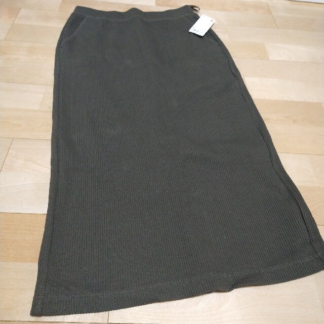 UNIQLO(ユニクロ)のスカート レディースのスカート(ひざ丈スカート)の商品写真