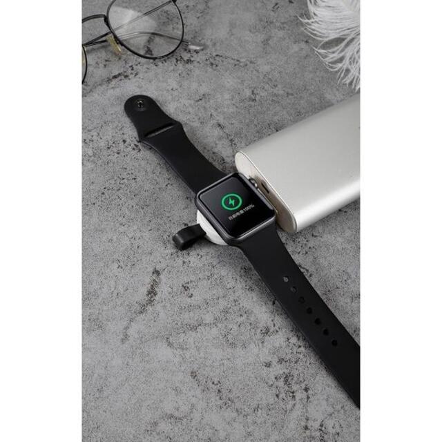 Apple Watch ミニ充電器 アップルウォッチ（ホワイト）。 スマホ/家電/カメラのスマートフォン/携帯電話(バッテリー/充電器)の商品写真
