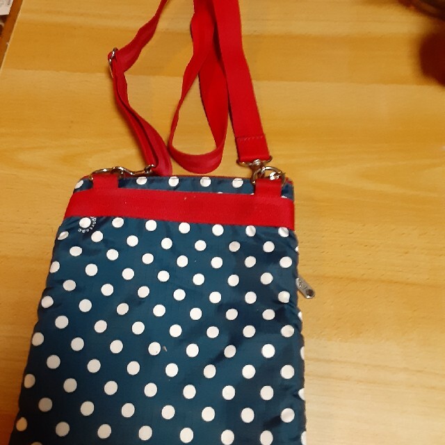 LeSportsac(レスポートサック)のレスポポシェツト水玉模様 レディースのバッグ(ボディバッグ/ウエストポーチ)の商品写真