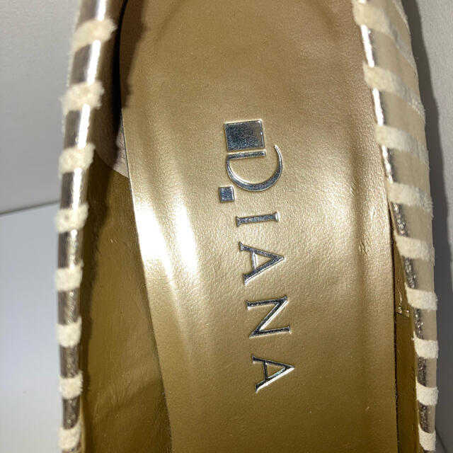 DIANA(ダイアナ)の【送料無料✨美品】DIANA パンプス　22.5cm レディースの靴/シューズ(ハイヒール/パンプス)の商品写真