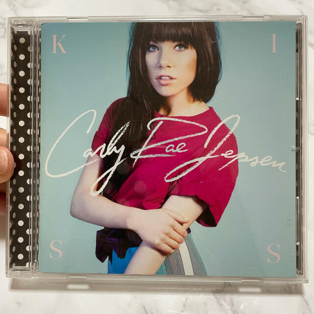 【CDまとめ買い対象】 Carly Rae Jepsen CD 「KISS」 エンタメ/ホビーのCD(ポップス/ロック(洋楽))の商品写真