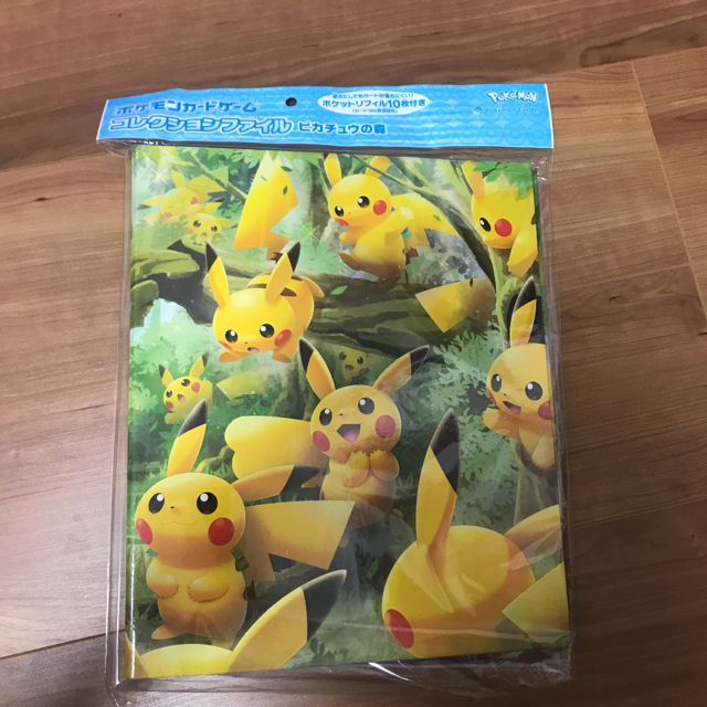 【新品未開封】ポケモンカード　コレクションファイル　ピカチュウの森