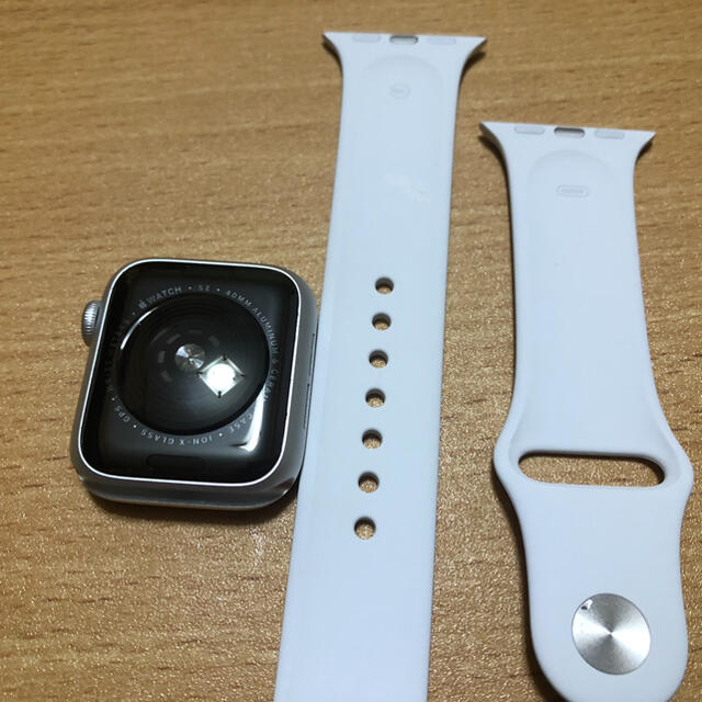 Apple Watch(アップルウォッチ)のapple watch se 40mm GPS メンズの時計(腕時計(デジタル))の商品写真