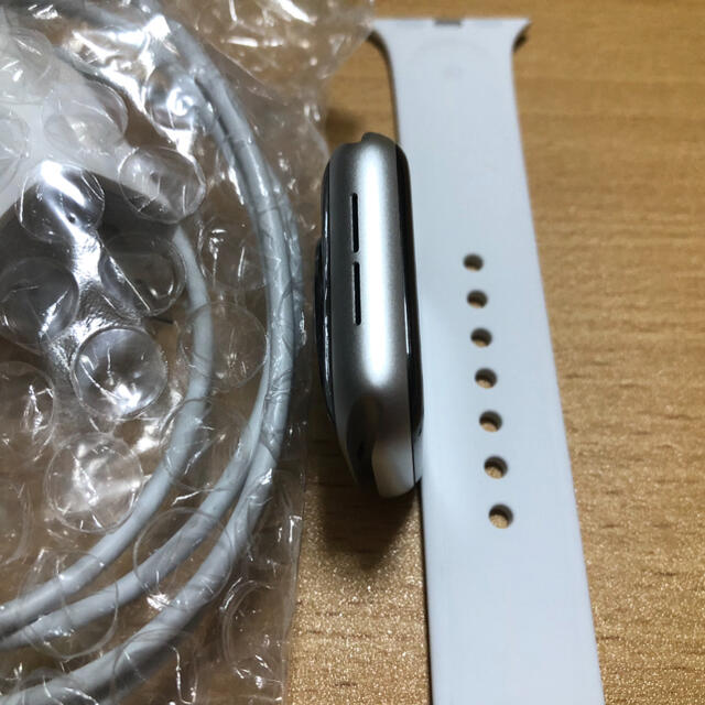 Apple Watch(アップルウォッチ)のapple watch se 40mm GPS メンズの時計(腕時計(デジタル))の商品写真