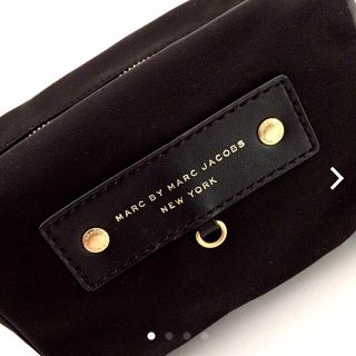 マークバイマークジェイコブス(MARC BY MARC JACOBS)の【新品】マークジェイコブ☆いっぱい入るポーチ(ポーチ)