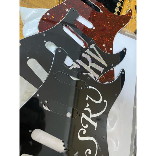 安いお買い得 Fender SRVシグネイチャー ストラトキャスターの通販 by shop｜フェンダーならラクマ - Fender USA 2022限定SALE