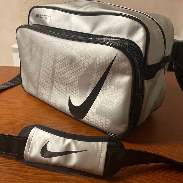 NIKE(ナイキ)のNIKE エナメルバッグ　スポーツ　メンズ メンズのバッグ(その他)の商品写真