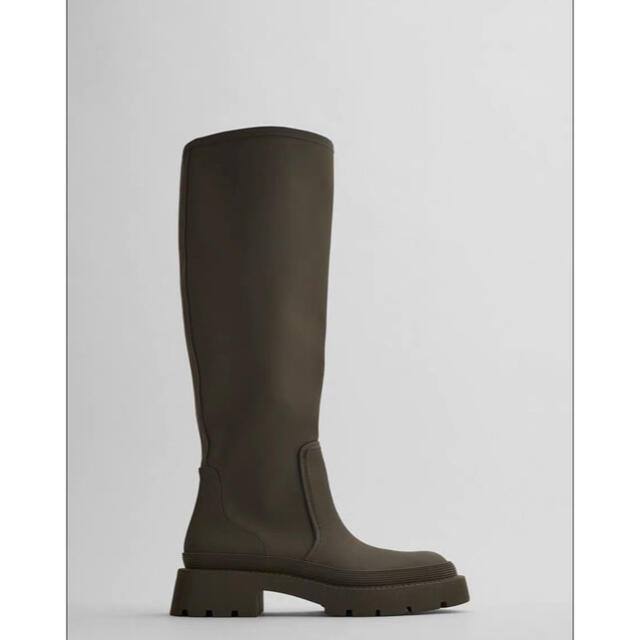 ZARA - 【最終値下げ】ZARA ザラ ラバーフラットブーツの通販 by ZARA - 【最終値下げ】ZARA ザラ ラバーフラットブーツの通販 by