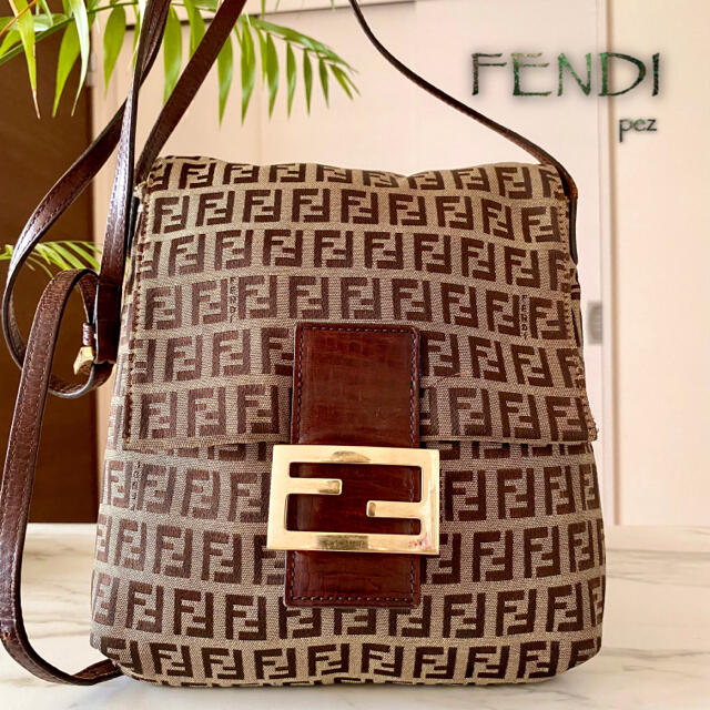 FENDI(フェンディ)の笑う少年様 専用 レディースのバッグ(ショルダーバッグ)の商品写真