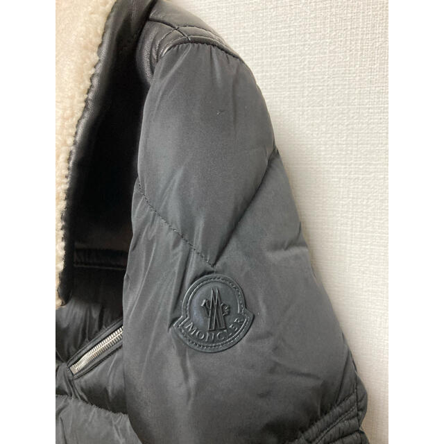 MONCLER(モンクレール)のレア　モンクレール　ダウンジャケット　ムートン　ボア　レザー　フード　黒　00 メンズのジャケット/アウター(ダウンジャケット)の商品写真