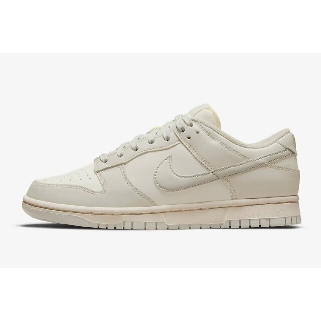 NIKE WMNS DUNK LOW LIGHT BONE　ライト ボーン