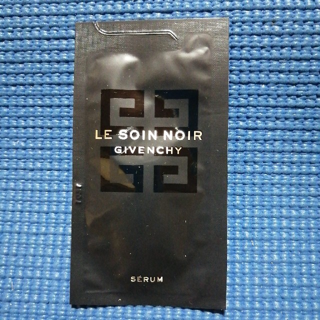 GIVENCHY(ジバンシィ)のGIVENCHY  ソワン ノワール セラムN サンプル コスメ/美容のスキンケア/基礎化粧品(美容液)の商品写真