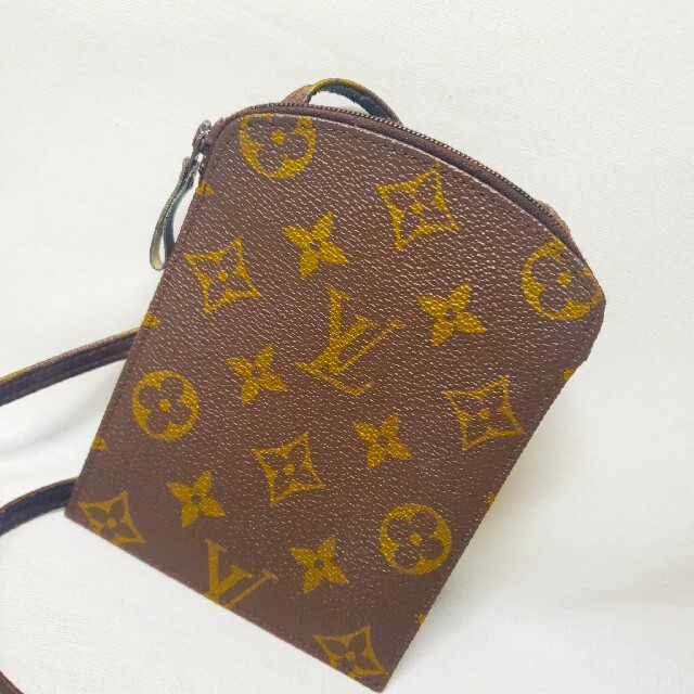 LOUIS VUITTON(ルイヴィトン)の【美品】LOUISVUITTON　ポシェットセクレ　モノグラム　ショルダーバッグ レディースのバッグ(ショルダーバッグ)の商品写真