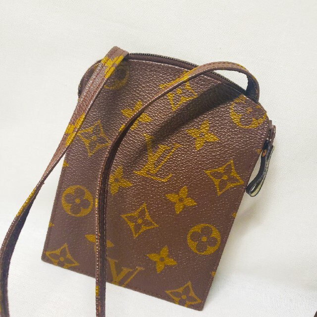 LOUIS VUITTON(ルイヴィトン)の【美品】LOUISVUITTON　ポシェットセクレ　モノグラム　ショルダーバッグ レディースのバッグ(ショルダーバッグ)の商品写真