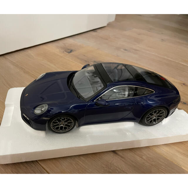 Porsche(ポルシェ)のPORSCHE特注 1/18 ポルシェ911 carrera エンタメ/ホビーのおもちゃ/ぬいぐるみ(ミニカー)の商品写真