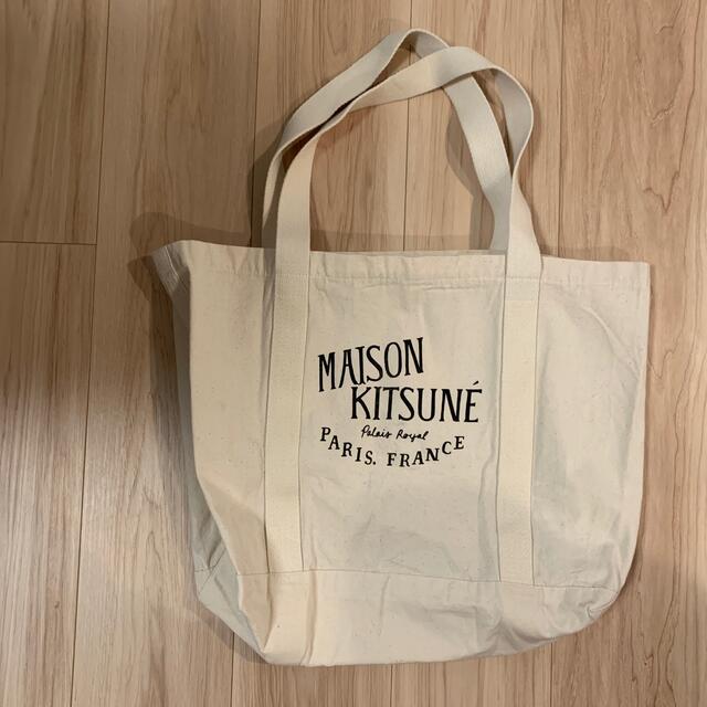 MAISON KITSUNE'(メゾンキツネ)のメゾンキツネ　トートバッグ レディースのバッグ(トートバッグ)の商品写真