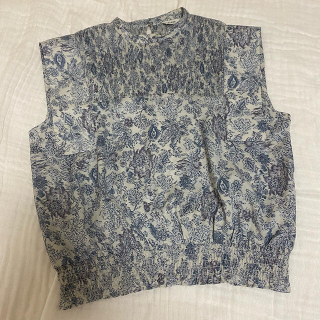 TODAYFUL(トゥデイフル)のCHINTZ FLOWER SQUARE SLEEVE TOPS CLANE レディースのトップス(シャツ/ブラウス(半袖/袖なし))の商品写真