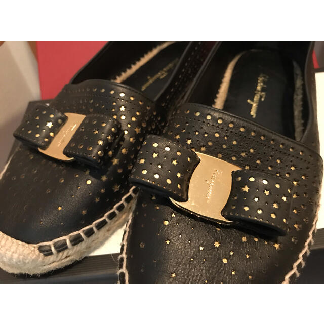 Ferragamo(フェラガモ)のフェラガモ　フラット　スター　靴 レディースの靴/シューズ(バレエシューズ)の商品写真