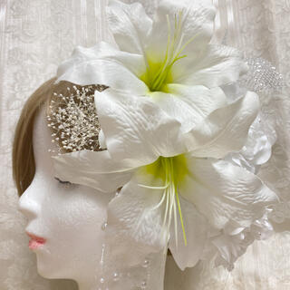 カサブランカ 髪飾り ホワイトカラー 成人式 卒業式 結婚式(振袖)