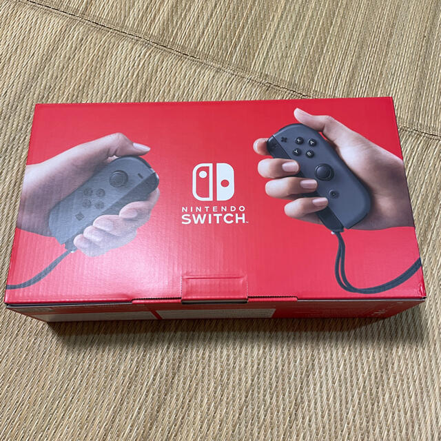 Nintendo Switch(ニンテンドースイッチ)のNintendo Switch 本体【Joy-Con(L)/(R) グレー】 エンタメ/ホビーのゲームソフト/ゲーム機本体(家庭用ゲーム機本体)の商品写真