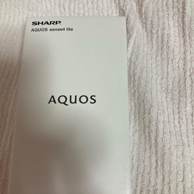 AQUOS(アクオス)のAQUOS sense4 liteブラック スマホ/家電/カメラのスマートフォン/携帯電話(スマートフォン本体)の商品写真
